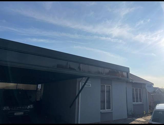 2 BEDROOM HOUSE FOR SALE IN PALM SPRINGS